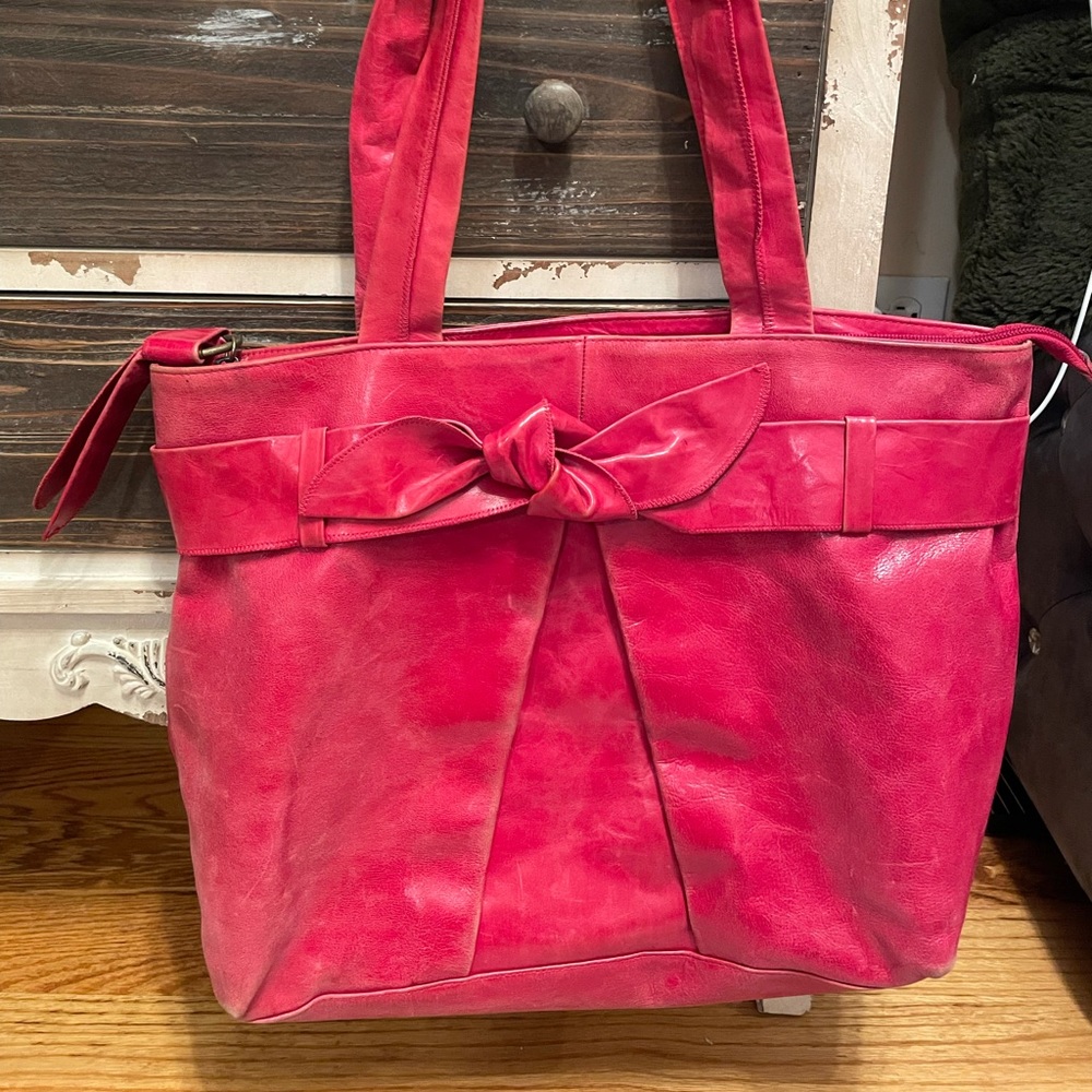 Beautiful Raspberry Genuine Leather Shoulder Bag